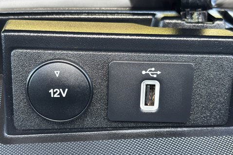 Ford Tourneo Custom 320 Titanium X L2 170 ps Automatic - 8 Seater 34