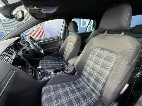 Volkswagen Golf 1.4 TSI 8.7kWh GTE Advance Hatchback 5dr Petrol Plug-in Hybrid DSG Euro 6 ( 26
