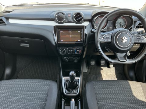 Suzuki Swift SZ-L DUALJET MHEV 10