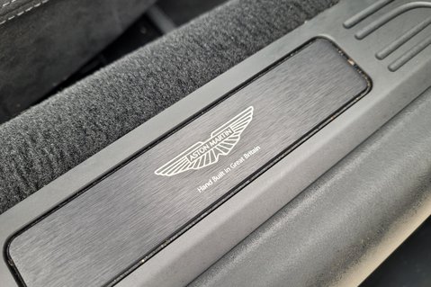 Aston Martin Vantage V8 38
