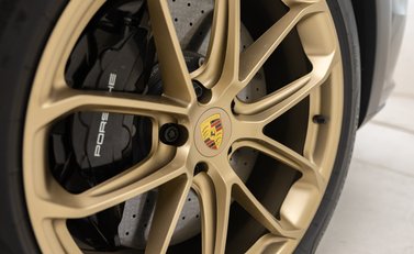 Porsche Cayenne TURBO E-HYBRID COUPE WITH GT PACKAGE 34