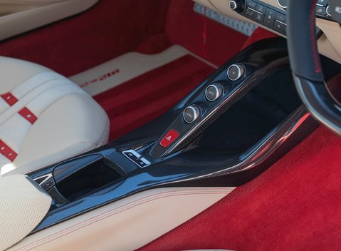 Ferrari 812 Superfast 17