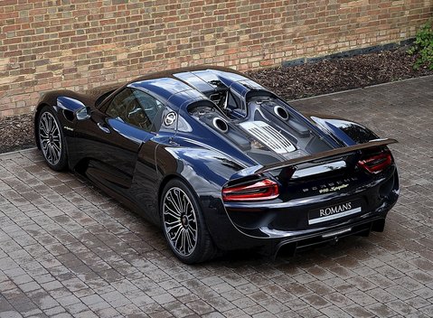 Porsche 918 Spyder 32