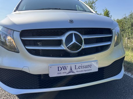 Mercedes-Benz V Class V300 D Auto Diesel LWB 6 Seater VAT Q Just 2000 miles 32