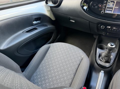 Toyota Aygo X VVT-I EDGE 58
