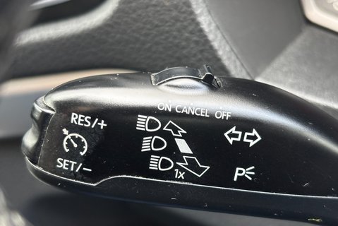 Volkswagen Amarok DC V6 258 ps Tdi Highline 4Motion - Factory Diff Lock 29