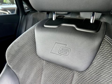 Audi A4 2.0 TFSI 40 Black Edition S Tronic Euro 6 (s/s) 4dr 47