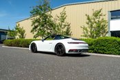 Porsche 911 TARGA 4 PDK. WARRANTY. CRUISE CONTROL. HEATED SEATS. HEATED WHEEL. 3