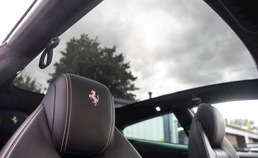Ferrari GTC4 Lusso T 14