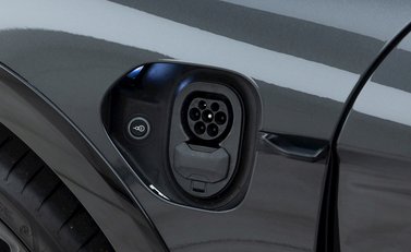 Porsche Taycan Turbo S Cross Turismo 27