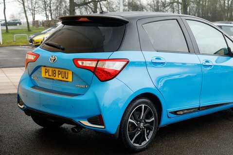 Toyota Yaris VVT-I BI-TONE 8