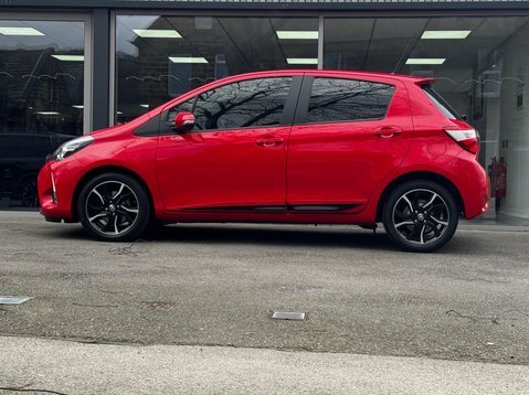 Toyota Yaris VVT-I DESIGN 13