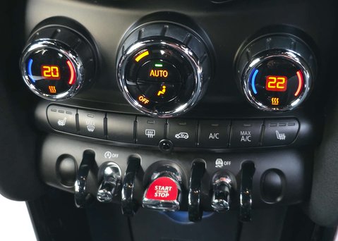Mini Hatch 2.0 Cooper S Sport Auto 3dr 15