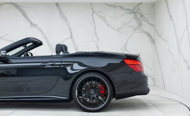 Mercedes-Benz SL Class SL63 29