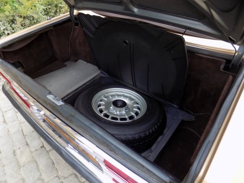 Mercedes-Benz R107 280 SL Sports - LHD 68
