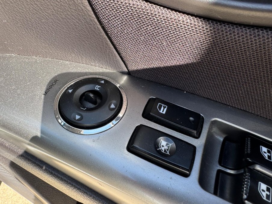 2011 Hyundai SANTA FE — image 20