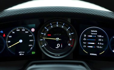 Porsche 911 (992) GT3 Touring 14