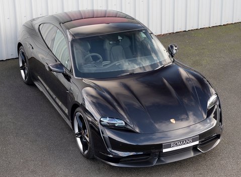 Porsche Taycan Turbo S 7