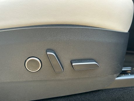 Tesla Model Y LONG RANGE AWD 18