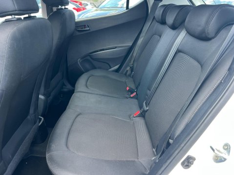Hyundai i10 1.2 SE Auto Euro 6 5dr 27