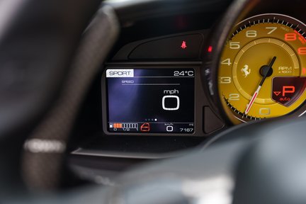 Ferrari 488 Spider 25