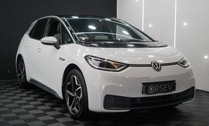 Volkswagen ID.3 FIRST EDITION FVWSH Adaptive Cruise 19" Alloys Rev Camera Keyless Entry 9