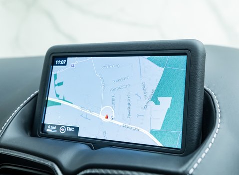 Aston Martin Vantage 16