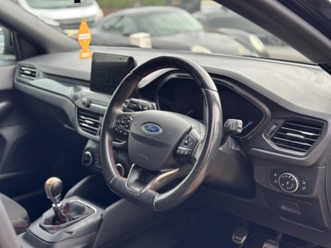 Ford Focus 1.0T EcoBoost ST-Line Euro 6 (s/s) 5dr 11