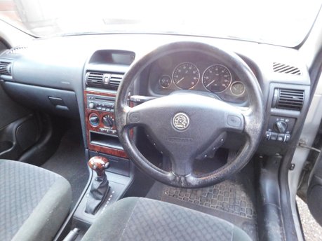 Vauxhall Astra COMFORT 1.6 16V AUTOMATIC 5dr 8