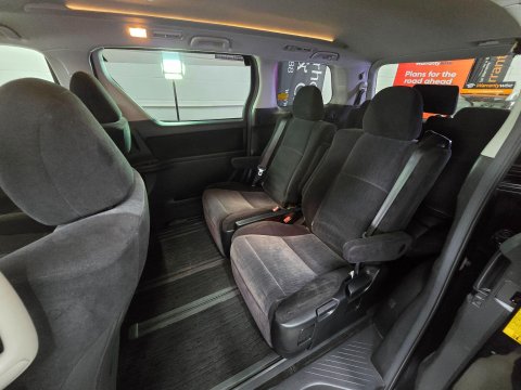 Toyota Vellfire 44
