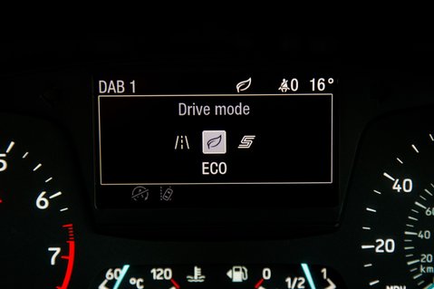 Ford Fiesta TITANIUM MHEV 27