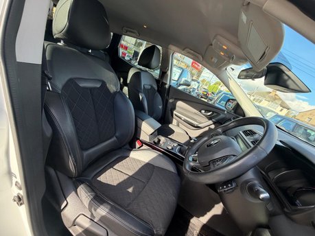 Renault Kadjar ICONIC TCE 16