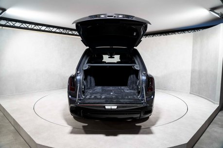 Rolls-Royce Cullinan V12. DYNAMIC PACKAGE. ACTIVE CRUISE. SHOOTING STAR HEADLINER. HUD 78
