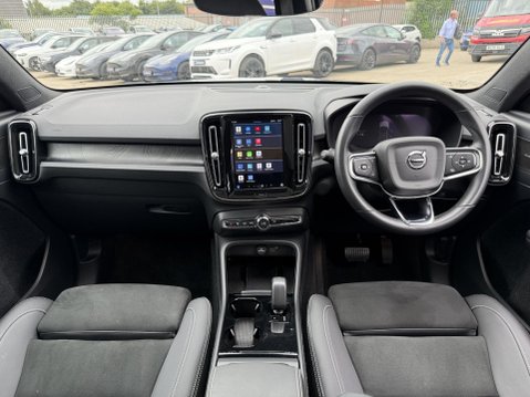 Volvo C40 Twin Recharge 78kWh Ultimate SUV 5dr Electric Auto AWD (408 ps) 25