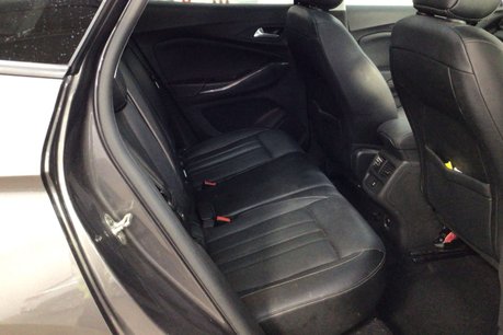 Vauxhall Grandland X 1.2 Turbo Elite Nav SUV 5dr Petrol Manual 6Spd Euro 6 (s/s) (130 ps) 10