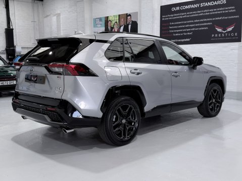 Toyota Rav 4 GR SPORT 16