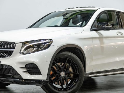 Mercedes-Benz GLC 2.1 GLC220d AMG Line (Premium Plus) Coupe 5dr Diesel G-Tronic 4MATIC Euro 6 19