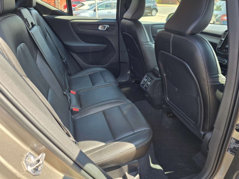 Volvo XC40 2.0 XC40 Inscription Pro D4 AWD Auto 4WD 5dr 8