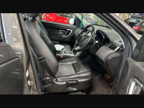 Land Rover Discovery Sport 2.0 Discovery Sport SE Tech TD4 Auto 4WD 5dr 10