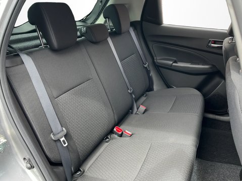 Suzuki Swift 1.2 Dualjet 83 12V Hybrid SZ5 5dr Auto 33