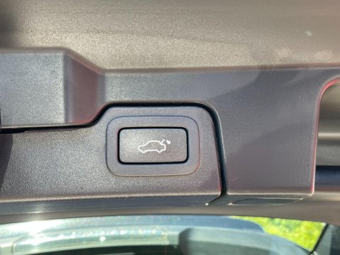 Land Rover Range Rover Evoque 2.2 SD4 Dynamic Auto 4WD Euro 5 (s/s) 3dr 19