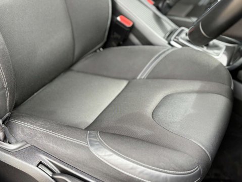 Volvo V40 2.0 V40 R-Design Edition T2 5dr 17
