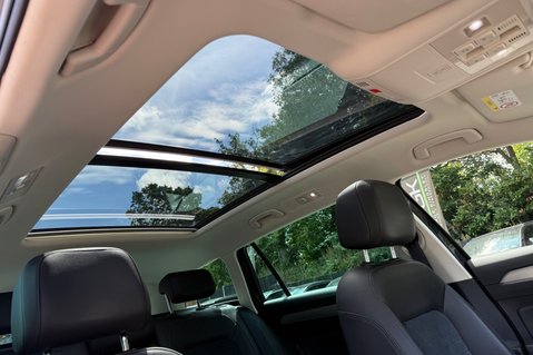 Volkswagen Passat GT TSI EVO DSG - PANORAMIC SUNROOF -19 INCH ALLOYS - ONE OWNER 60