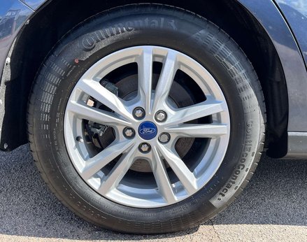 Ford Galaxy 2.5 Galaxy Titanium HEV CVT 5dr 14