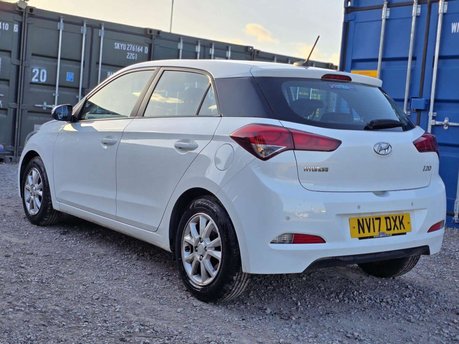 Hyundai i20 1.4 SE Hatchback 5dr Petrol Auto Euro 6 (100 ps) 4