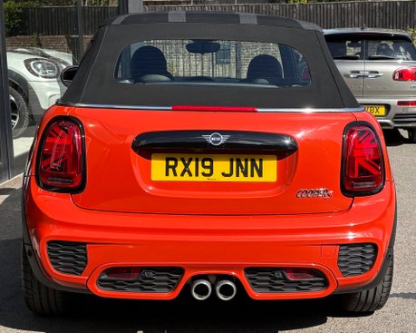Mini Convertible Cooper S 2.0 Petrol Manual Sport Navigation Comfort Plus - SOLARIS ORANGE 8