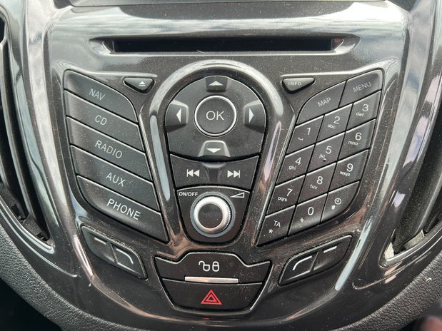 Ford Transit Courier SWB L1H1 Low Roof Sport Air Con Alloys Sensors Cam EURO 6 NO VAT 29