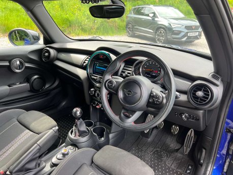Mini Hatch 1.5 Cooper Sport 3dr 16