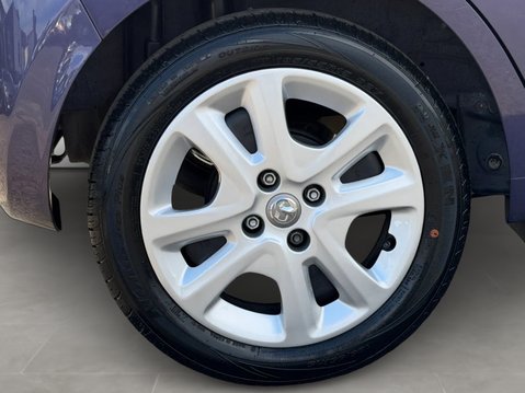 Vauxhall Viva 1.0 SE 5dr [A/C] 11
