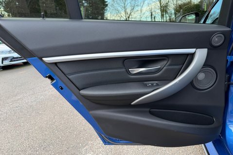 BMW 3 Series 330D XDRIVE M SPORT SHADOW EDITION TOURING - REVERSE CAMERA -PRO NAV -H/K 28